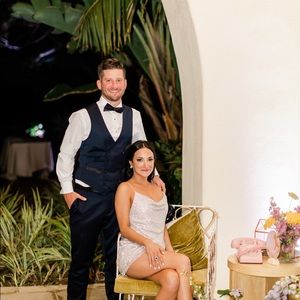 ALICE + OLIVIA GORGEOUS MINI DRESS EMBELLISHED WITH RHINESTONES